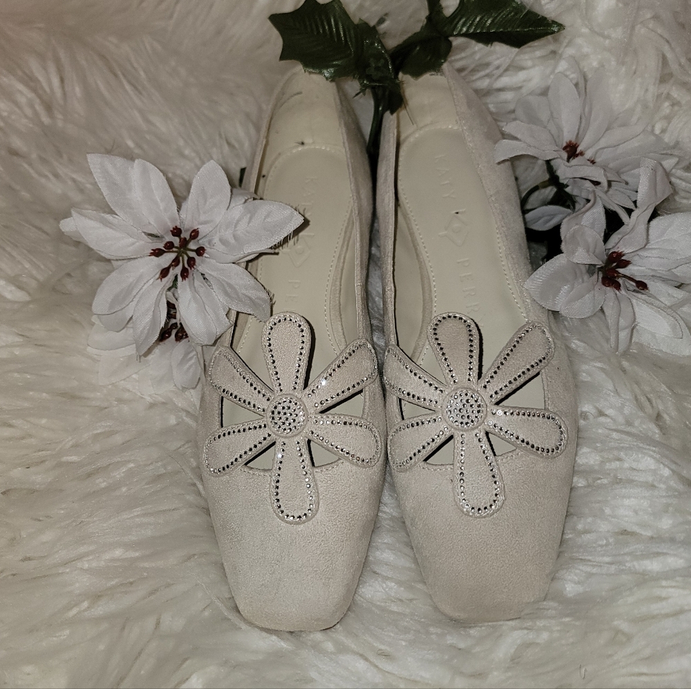 🆕️🥿Katy Perry Evie Daisy Slip-On Flats, Off White/Cream, Sz 8